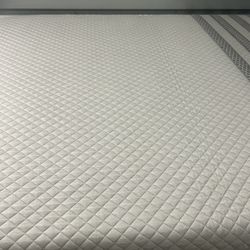 Leesa Sapira Hybrid Queen Mattress