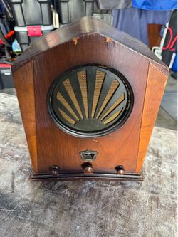 Jackson Bell Cathedral Vacuum Tube Radio