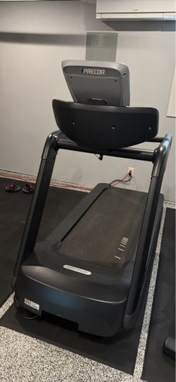 Precor TRM 631 Commercial Treadmill w/ P31 Console – Gym Quality
