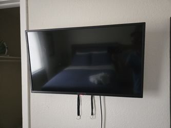 TV SCEPTRE 32 Inches