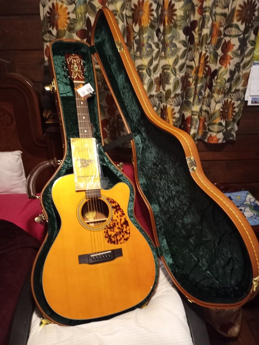Brand New BlueRidge With Case Asking 850.00