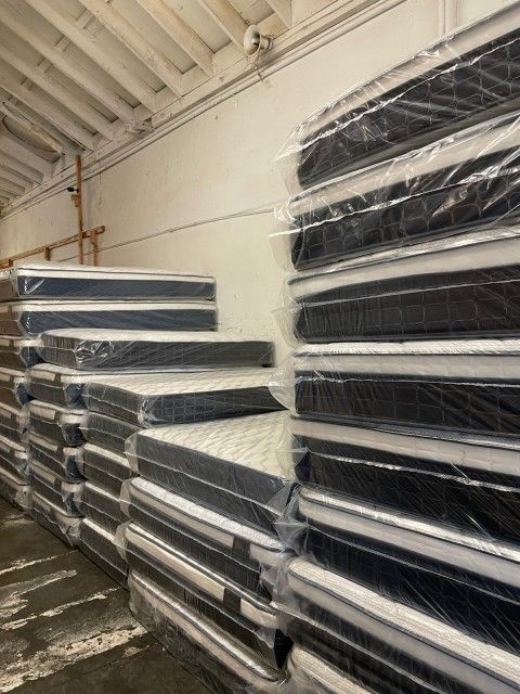 Queen Size Mattress Pillow Top 12