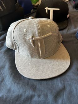 Tatau hats grey, red, dark grey, black, blue/yellow