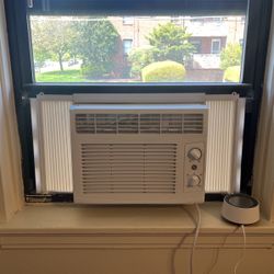 GE Air Conditioner 