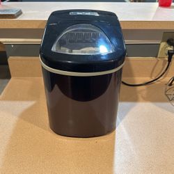 Frigidaire Ice Maker