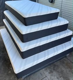 Queen Size Memory Foam 12"