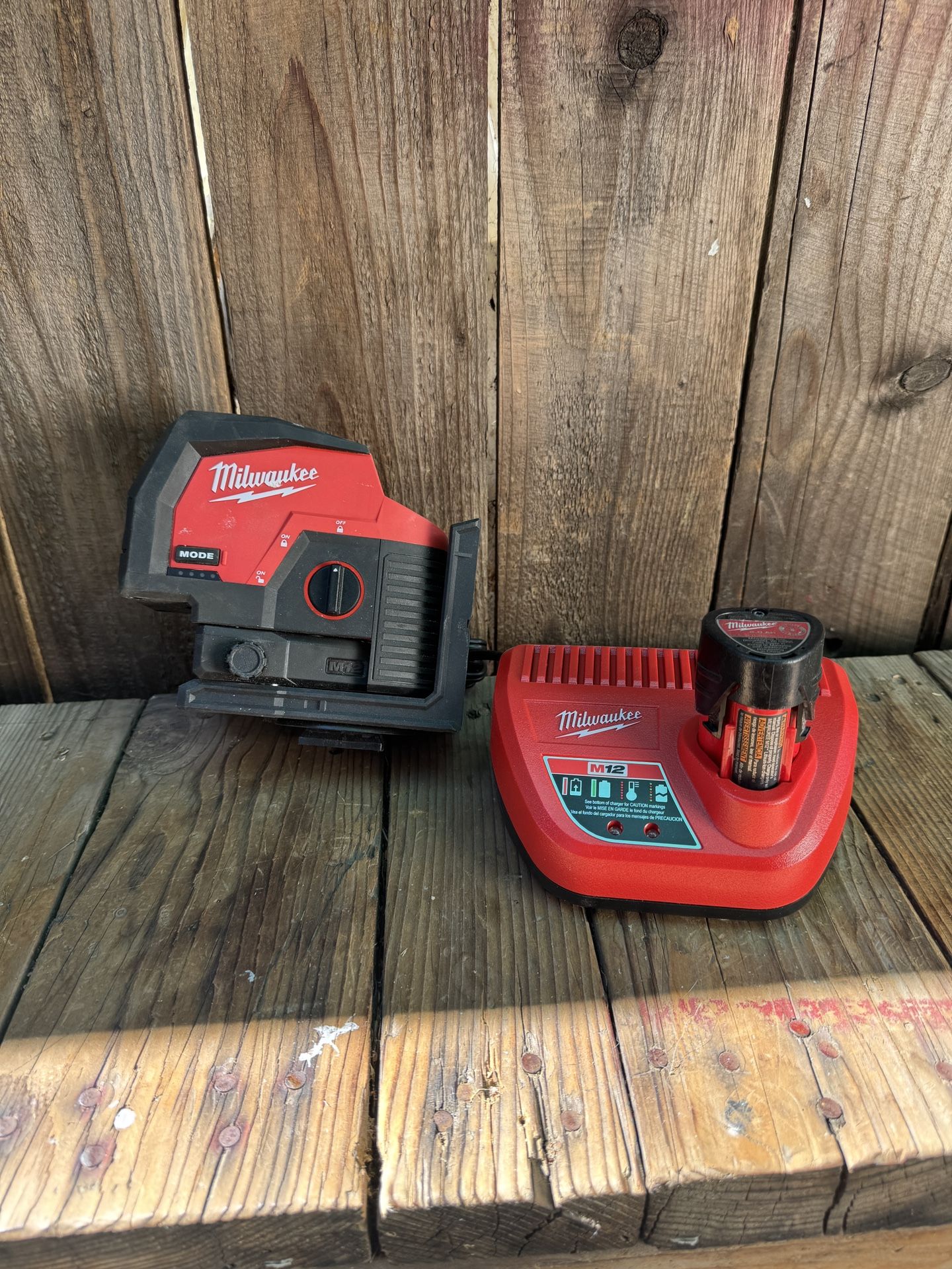 M12 Laser Battery And Charger for Sale in Riverside, CA OfferUp