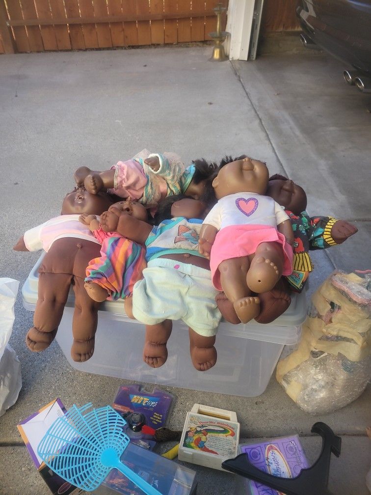 6 Verious Cabbage Patch Dolls