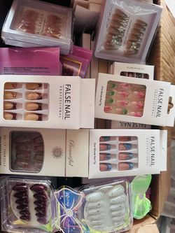 Mixed Lot of Press-On Nail Sets