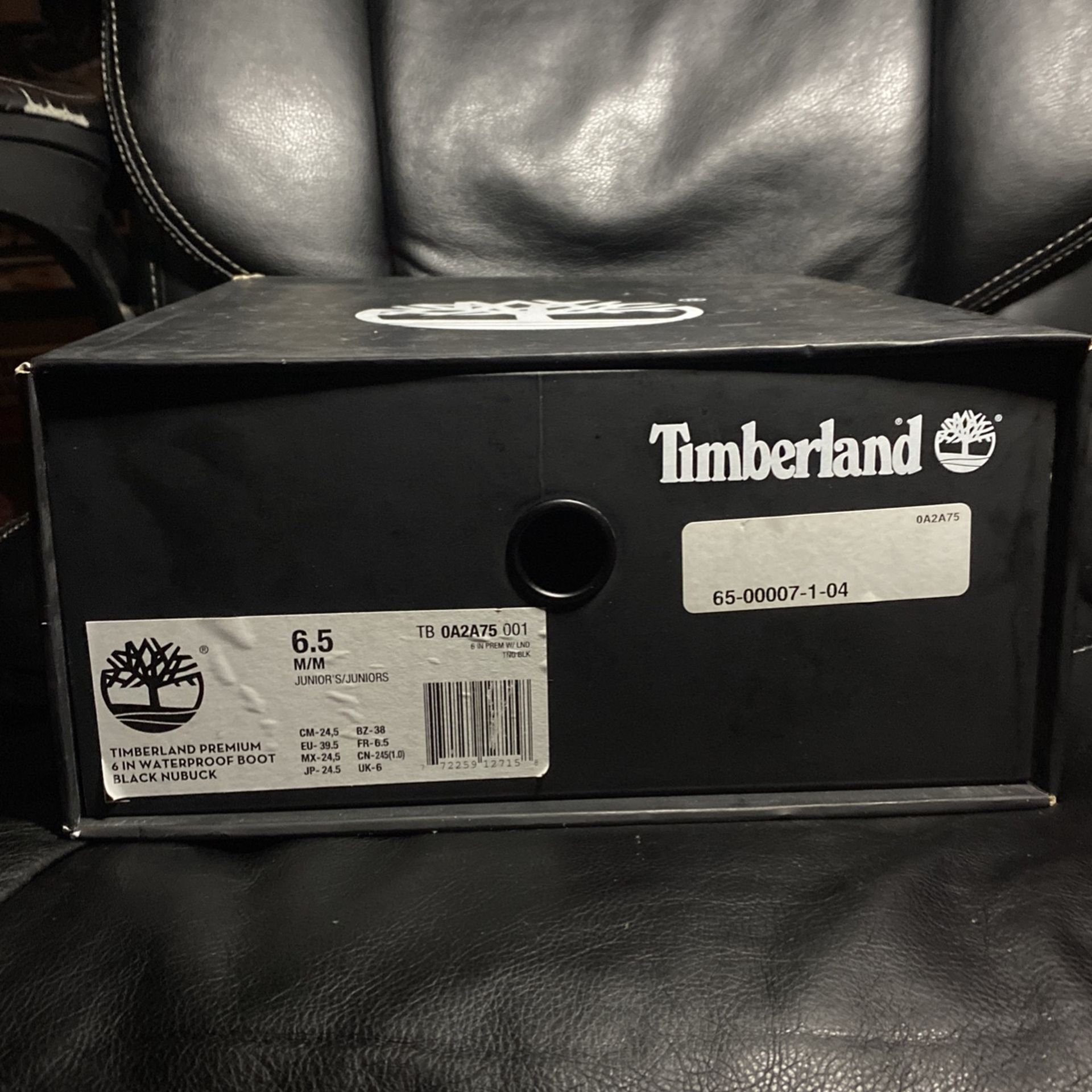 timberland boots (brand new)