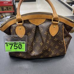 Louis Vuitton Bag for Sale in Houston, TX - OfferUp