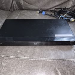 Sony BDP-S(contact info removed)p Blu-ray Disc Player (2009 Model)