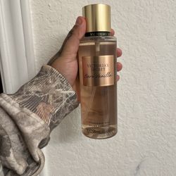Full Sized Bare Vanilla Vs Body Mist 