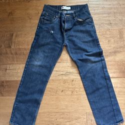 Levi’s 514 jeans size 28 in a dark wash