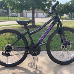 Mongoose Excursion Mountain Bike (+ Helmet)
