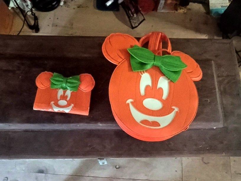 Minnie Pumpkin Backpack And Matching Wallet