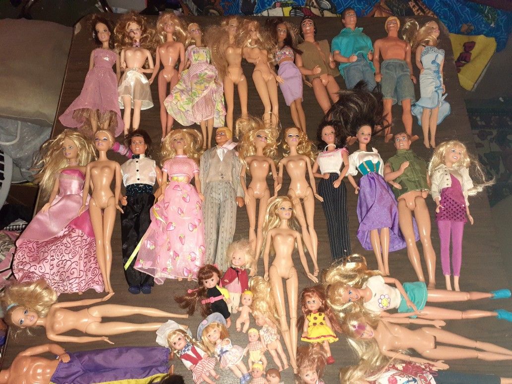 40 DOLLS... Barbie and Ken and Kelly Doll lot