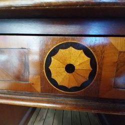 Gentleman's Exec Desk/chair/matching Filing Cabinet 