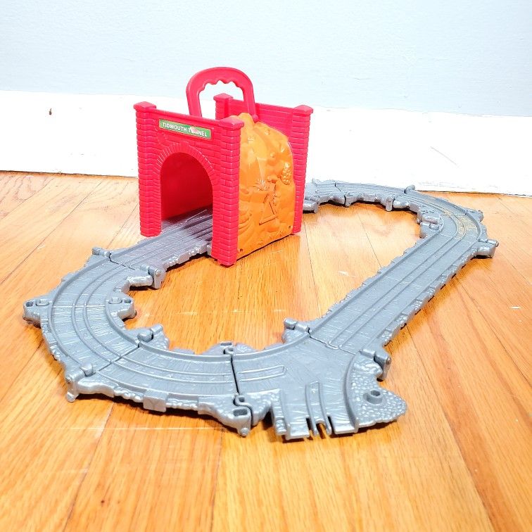 Thomas & Friends Take n Play Die Cast Metal Tidmouth Tunnel 2011