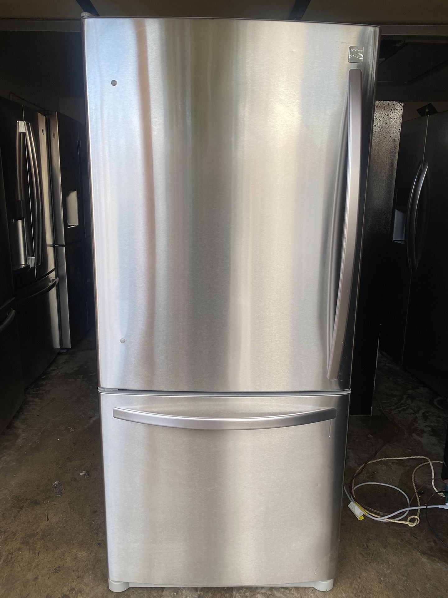 Refrigerator 30”