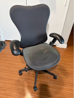 Herman Miller Mirra
