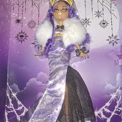 MONSTER HIGH HOWLIDAY WINTER EDITION
