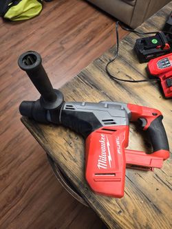 Milwaukee M18 FUEL 1-9/16" SDS Max Rotary Hammer panchos tools