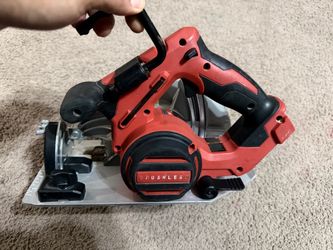 Milwaukee M18 18V Lithium-Ion Brushless Cordless 7-1/4 in. Circular Saw (Tool-Only)