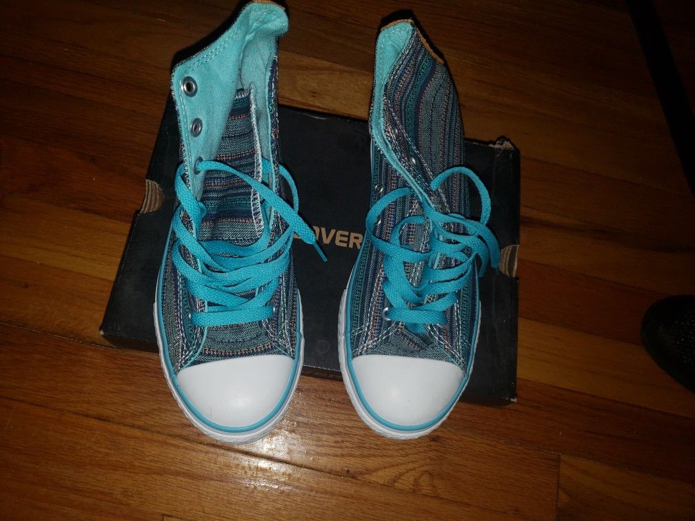 Size 5 (Junior) Multicolor Converse