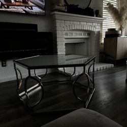 Modern Glass, Coffee Table. Perfect For Living rooms And Offices 