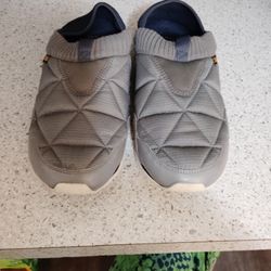 TEVA SLIPPERS 