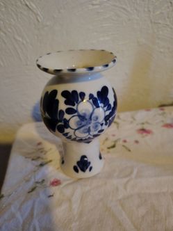 Vintage delft hand painted vase