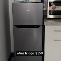 Mini Fridge 
