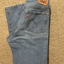 Women's Levi jeans 27x30 501