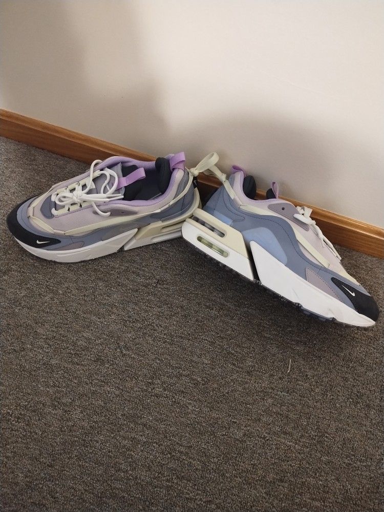 Nike Women's Air Max 11