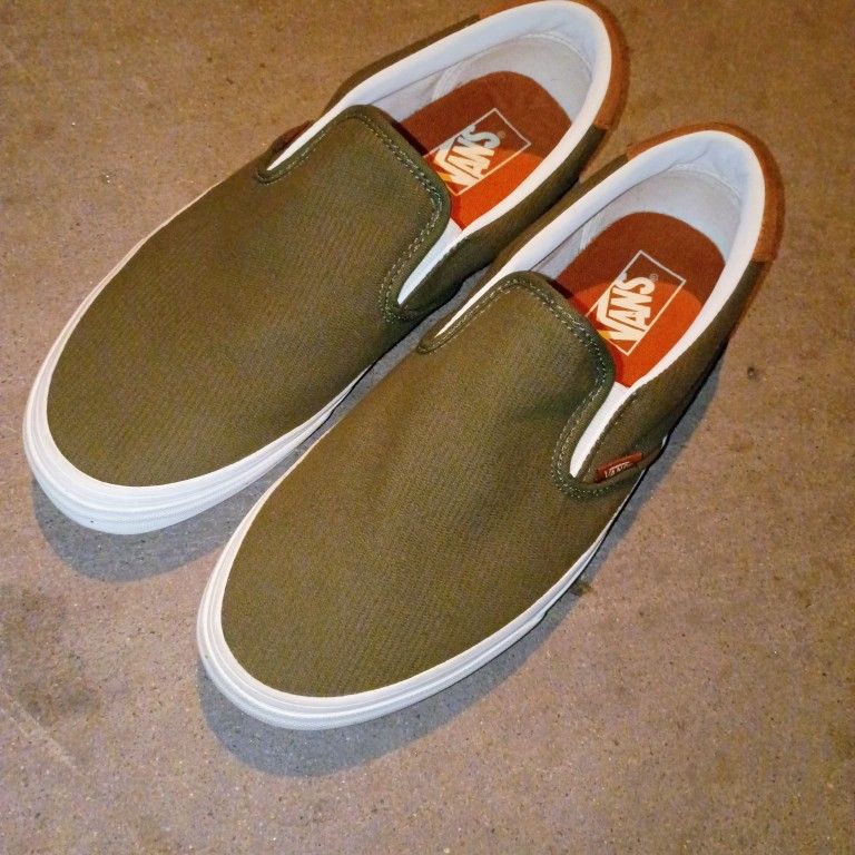 Vans Classic Slip On - Olive & Brown Suede - Size 10 - MINT