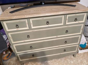 Dresser and matching nightstand