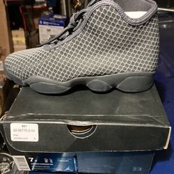 “New” Jordan Horizon Sz 7