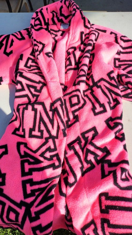 Robe Pink By Victoria Secret