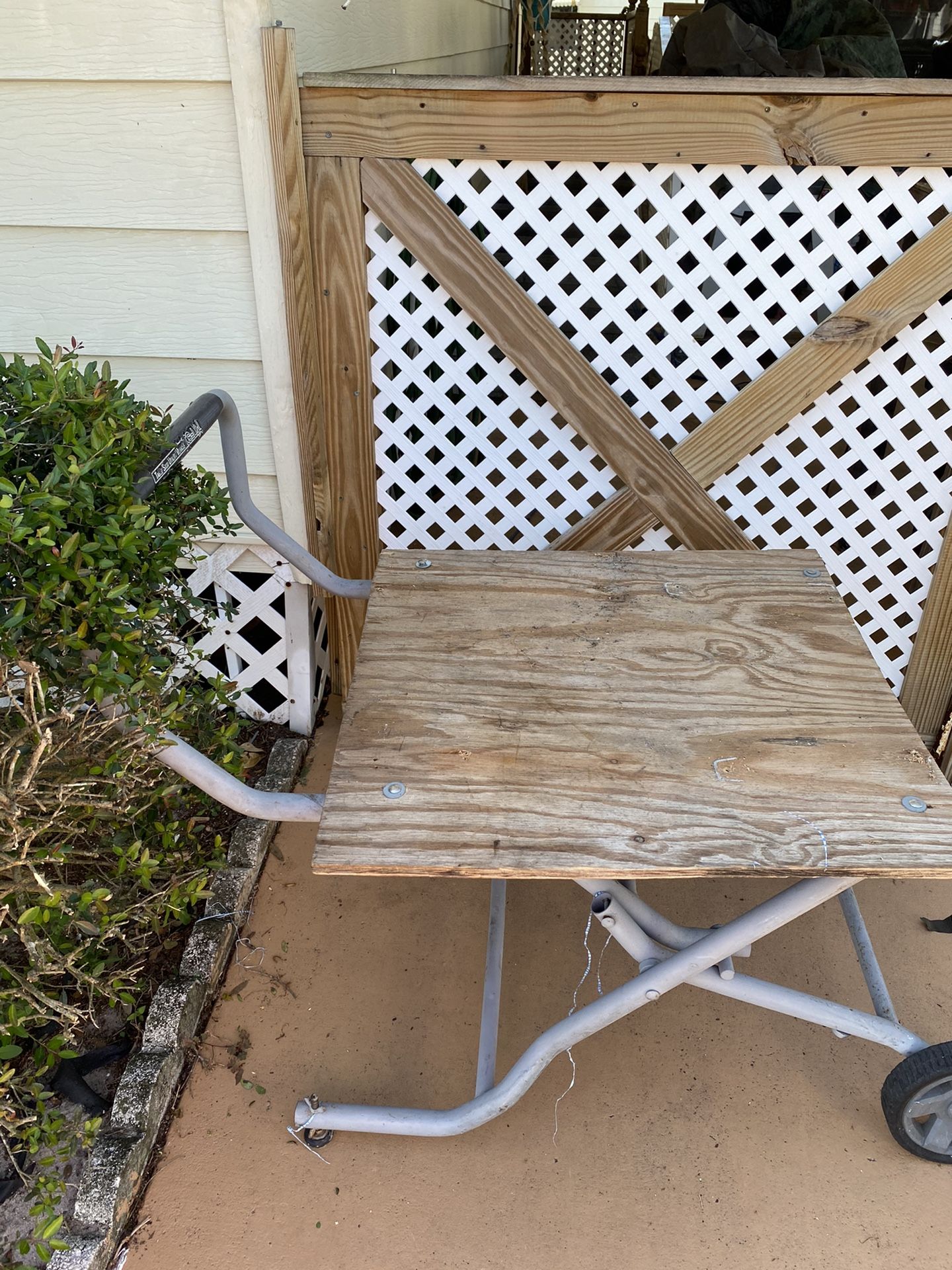 Ridged Table Saw Stand