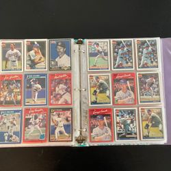 Vintage Baseball Card Collection Binder With About 840 Cards
