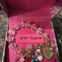 Betsey Johnson Bracelet!!