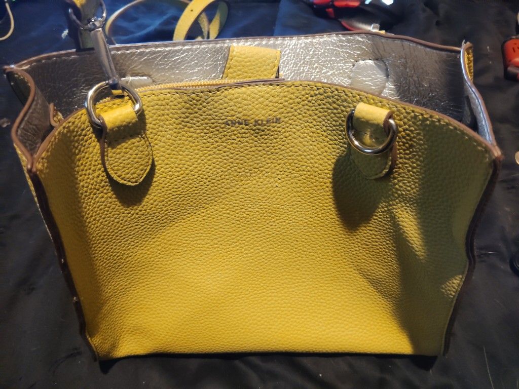 Anne Klein Mustard Yellow Pebbled Leather Shoulder Bag – Chic & Spacious