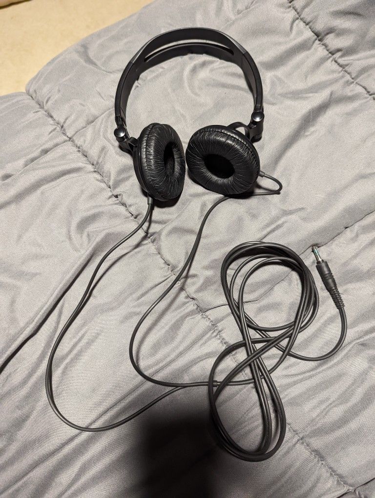 Sony Headphones MDR-V150 Studio Stereo Dynamic