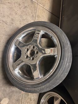 19inch Amg   Wheel tire  like new  220 cash one wheel only