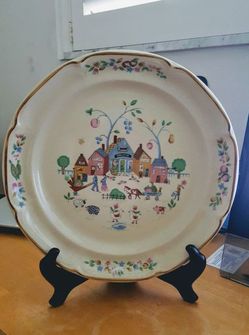 International Heartland plates 12 25"