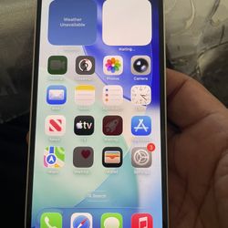iPhone 14 128gb Factory Unlocked (eSIM Activation) Back Crack. 