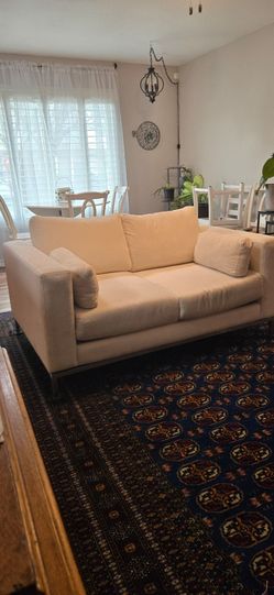 Love seat