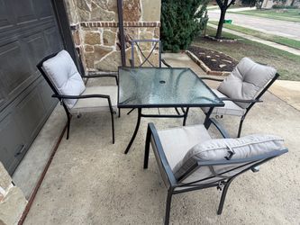 Patio set table and 4 chairs