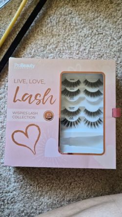 Free eyelashes never used